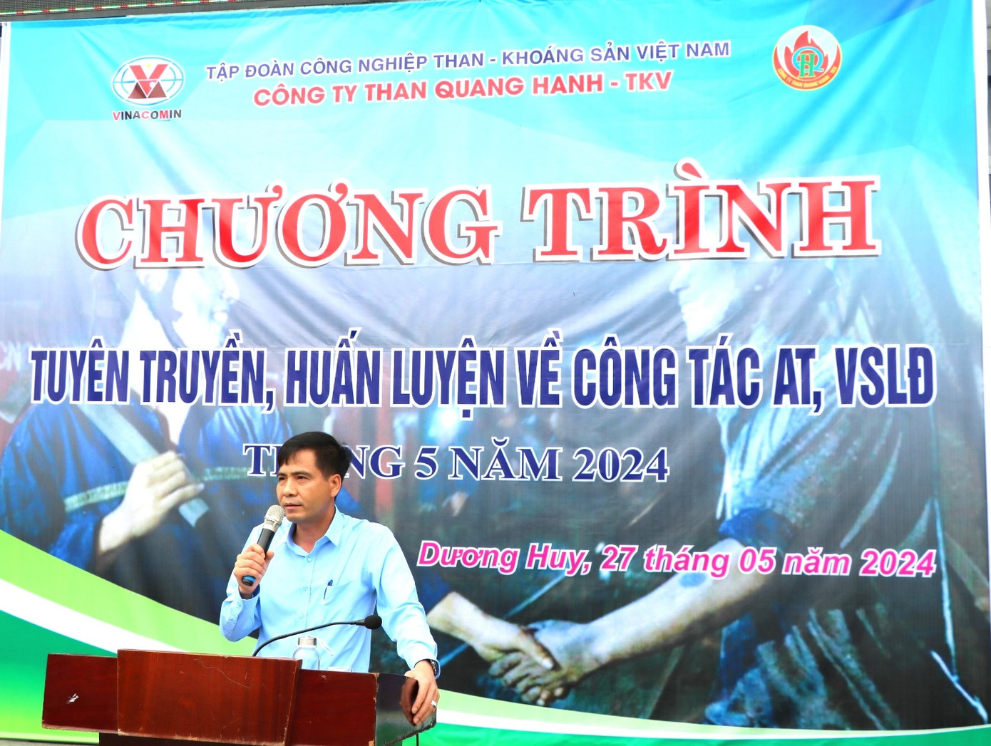 Đồng chí Nguyễn Thanh Tùng - Giám đốc Công ty trực tiếp tuyên truyền, quán triệt công tác ATVSLĐ đến toàn thể cán bộ, công nhân