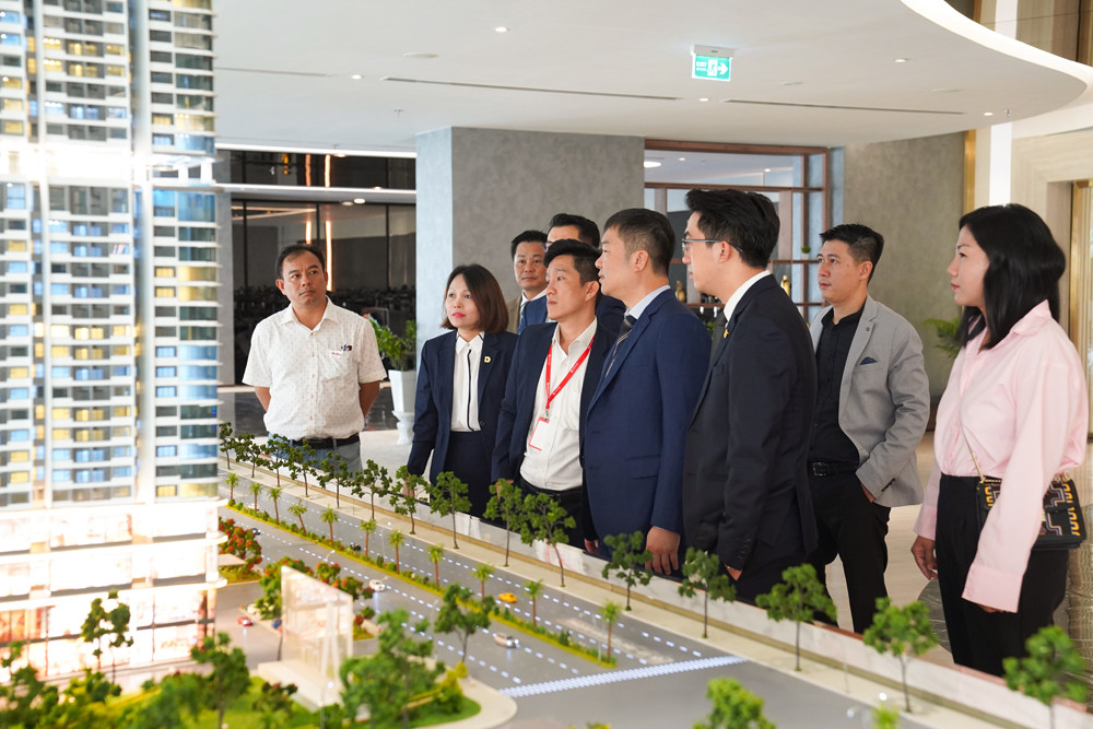 Các doanh nghiệp bất động sản rục rịch kế hoạch “bung hàng”