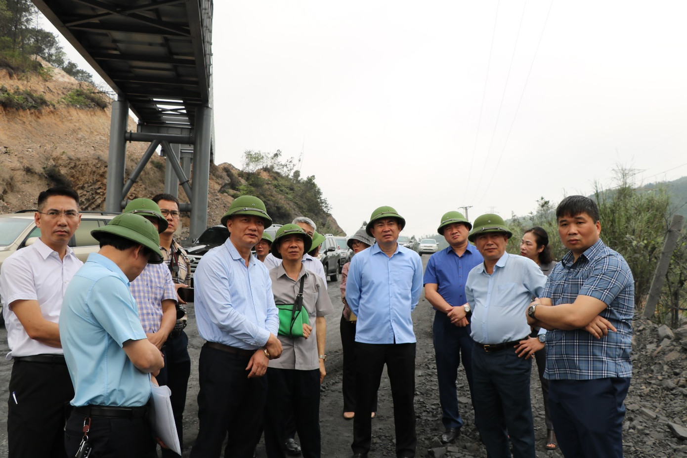 Bí thư Đảng uỷ, Chủ tịch HĐTV TKV Ngô Hoàng Ngân và lãnh đạo Tập đoàn kiểm tra tiến độ các dự án phát triển mỏ, hệ thống băng tải vận chuyển than vùng miền Tây - Quảng Ninh Bí thư Đảng uỷ, Chủ tịch HĐTV TKV Ngô Hoàng Ngân và lãnh đạo Tập đoàn kiểm tra tiến độ các dự án phát triển mỏ, hệ thống băng tải vận chuyển than vùng miền Tây - Quảng Ninh