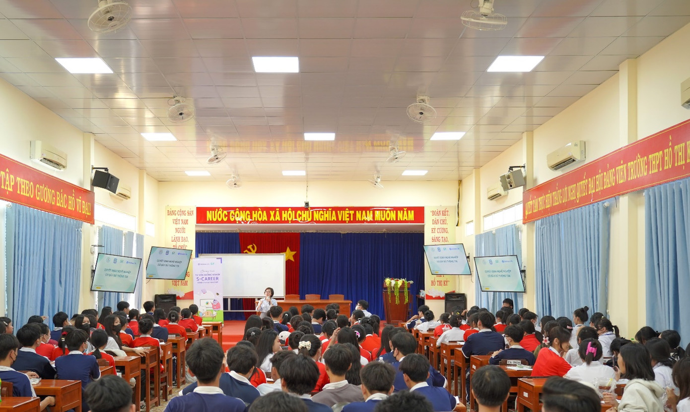 Chương trình S-Career đã thu hút được gần 1.400 học sinh và hơn 150 giáo viên tham gia