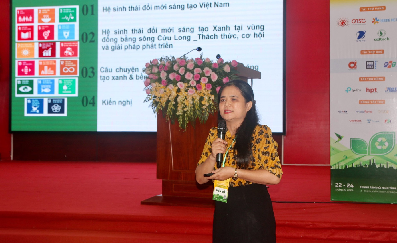 Diễn giả chia sẻ tại sự kiện