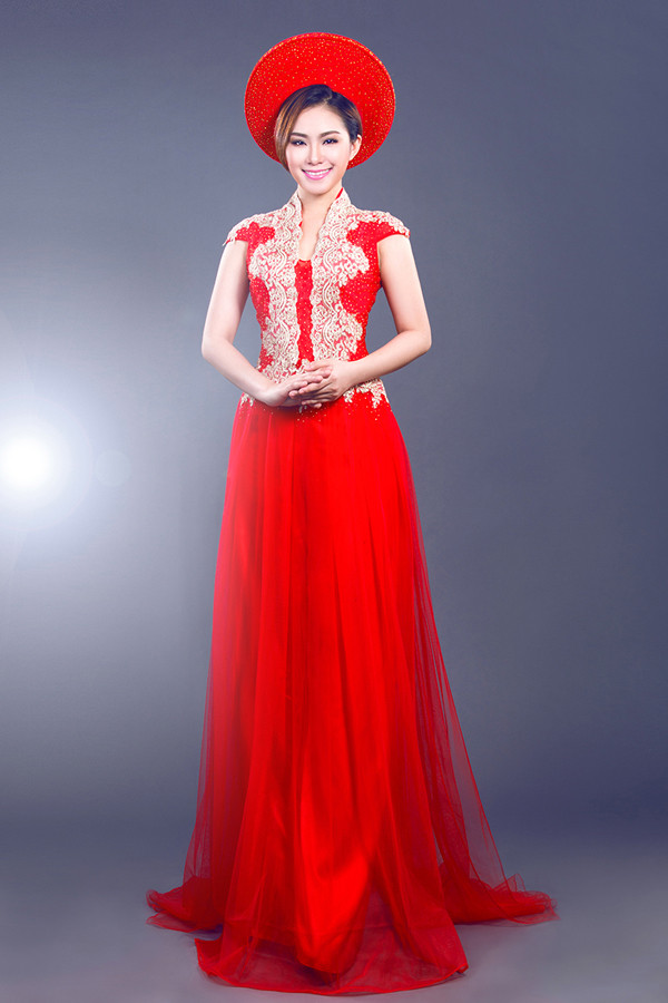 Lương Bích Hữu mặc áo dài xóa mác 'thảm họa' ảnh 4