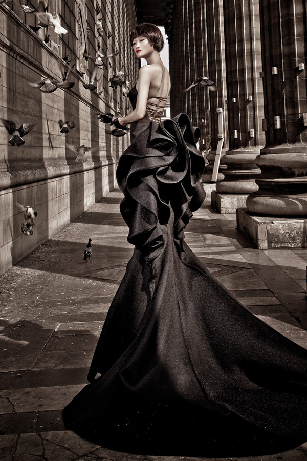 Kha Mỹ Vân hóa 'nàng Xuân' bí ẩn, quyến rũ giữa Paris ảnh 7