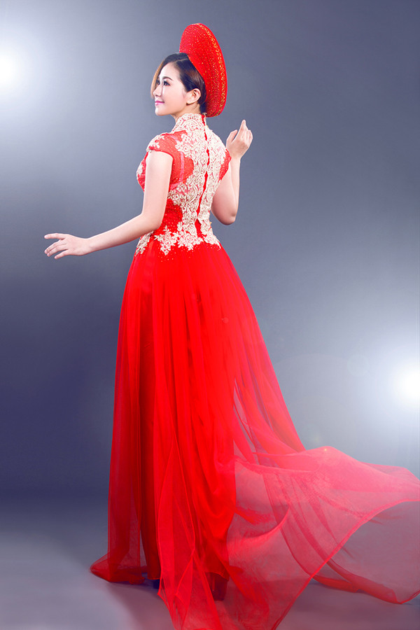 Lương Bích Hữu mặc áo dài xóa mác 'thảm họa' ảnh 5