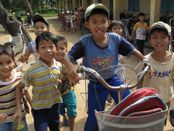 Có con trai là nỗi khao khát của nhiều gia đình hiện nay