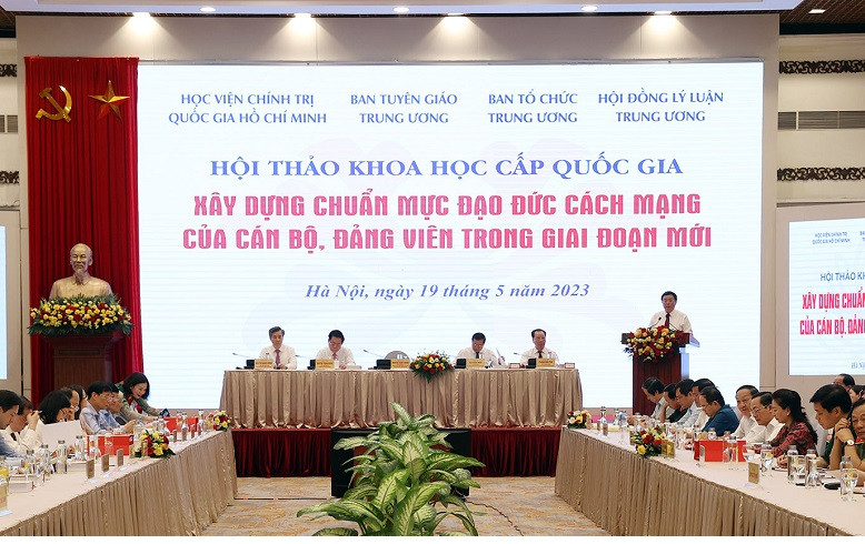 Hội thảo khoa học cấp quốc gia “Xây dựng chuẩn mực đạo đức cách mạng của cán bộ, đảng viên trong giai đoạn mới”. Ảnh: Phạm Hải