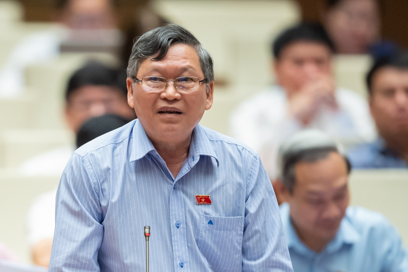 ĐBQH Tô Văn Tám đề nghị có cơ chế bảo vệ cán bộ dám nghĩ, dám làm ĐBQH Tô Văn Tám đề nghị có cơ chế bảo vệ cán bộ dám nghĩ, dám làm