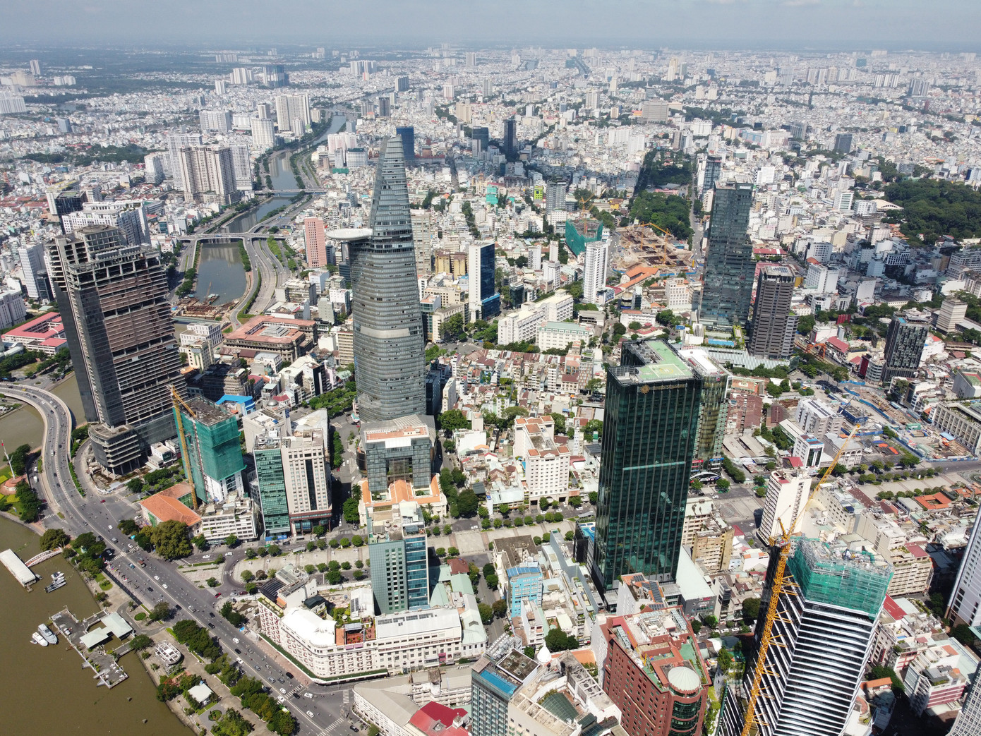 Đánh thuế sở hữu bất động sản thứ 2 chưa chắc đã ngăn được đầu cơ. Ảnh: H.T Đánh thuế sở hữu bất động sản thứ 2 chưa chắc đã ngăn được đầu cơ. Ảnh: H.T