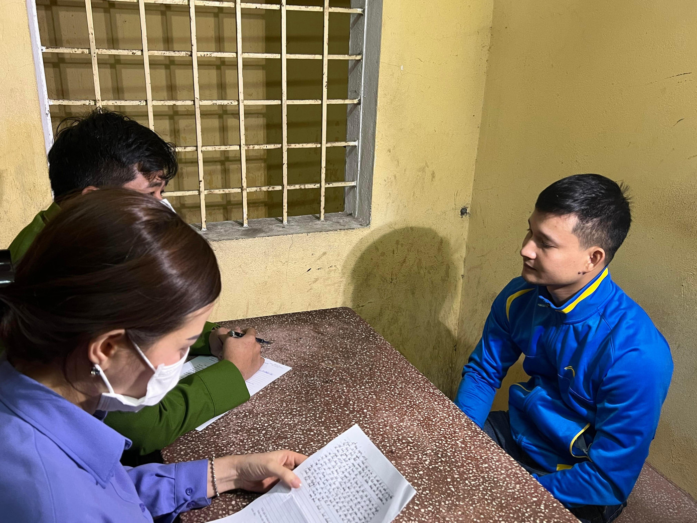 Trịnh Đình Anh tại cơ quan công an. Ảnh: Công an Thanh Hóa Trịnh Đình Anh tại cơ quan công an. Ảnh: Công an Thanh Hóa