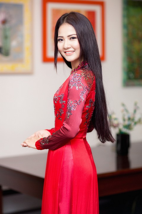 Ý tưởng của mẫu vẽ này là người phụ nữ Việt Nam như thân cò lặn lội, cần mẫn cho gia đình, hoa mai vàng là loại hoa đặc trưng cho vùng Nam Bộ Việt Nam là biểu trưng cho sự may mắn và sung túc