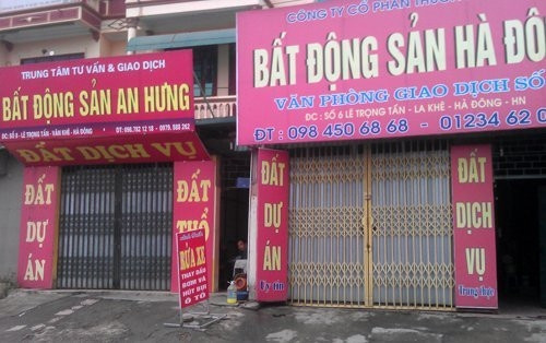 Tại đường Lê Trọng Tấn, Hà Đông, cả chục sàn ngừng hoạt động