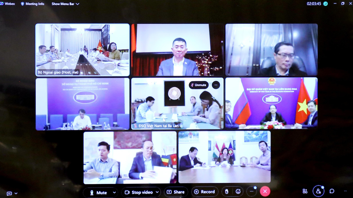 Đại sứ Việt Nam tại các nước dự cuộc họp. (Ảnh: Mofa)