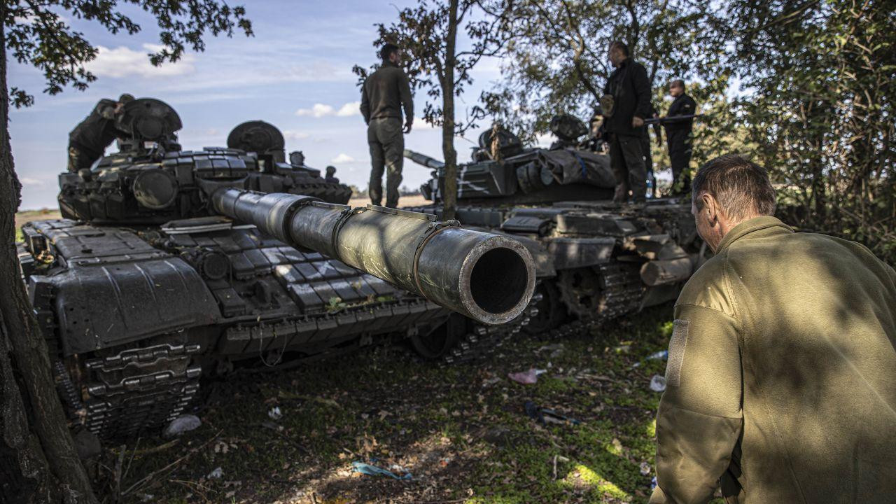 Ở một ngôi làng thuộc Kherson mà Ukraine giành lại gần đây. (Ảnh: Getty)