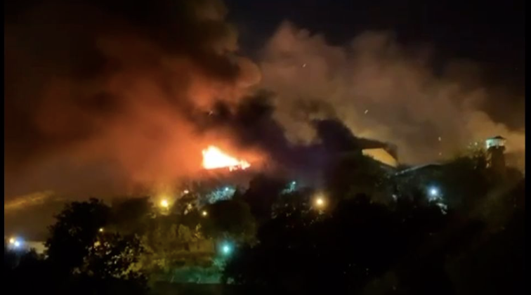 Hiện trường vụ cháy. (Ảnh: CNN)