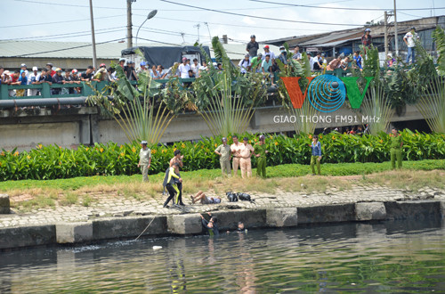 Bơi qua kênh sau khi chích ma túy, nam thanh niên chết đuối ảnh 1