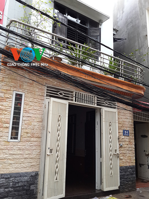 Chập điện, ngôi nhà 2 tầng bốc lửa khói ngùn ngụt ảnh 1