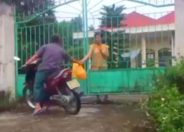 Đường dây ăn chặn quà của trẻ khuyết tật: Xử lý nhân viên, bảo vệ ảnh 1