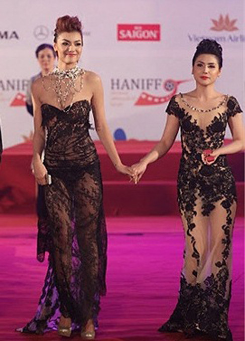 Hồng Quế và Quỳnh Hoa cùng diện váy ren gợi cảm