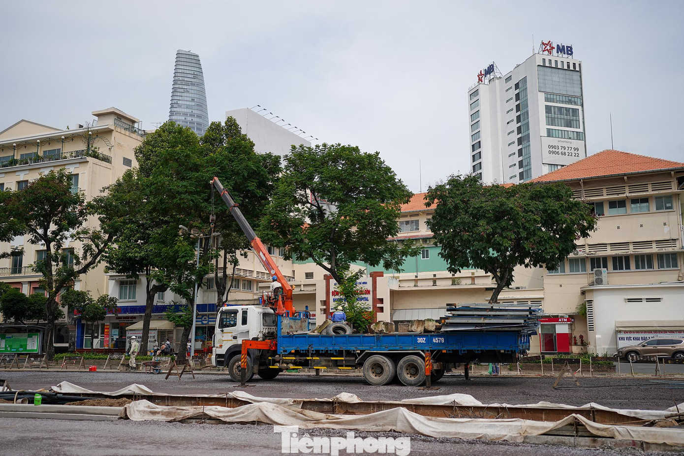 Tháng 7-2022, Hội đồng tư vấn về kiến trúc TP đánh giá đây là thời điểm phù hợp để bắt đầu tổ chức khu vực trước chợ Bến Thành theo đồ án quy hoạch phân khu tỉ lệ 1/2.000 đã được duyệt. Tuy nhiên, việc thực hiện cần được phân kỳ để đảm bảo xây dựng các tuyến giao thông ngầm và xây dựng các công trình xung quanh phù hợp thực tế.