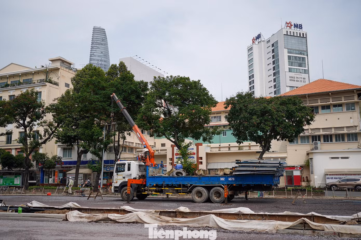 Tháng 7-2022, Hội đồng tư vấn về kiến trúc TP đánh giá đây là thời điểm phù hợp để bắt đầu tổ chức khu vực trước chợ Bến Thành theo đồ án quy hoạch phân khu tỉ lệ 1/2.000 đã được duyệt. Tuy nhiên, việc thực hiện cần được phân kỳ để đảm bảo xây dựng các tuyến giao thông ngầm và xây dựng các công trình xung quanh phù hợp thực tế.