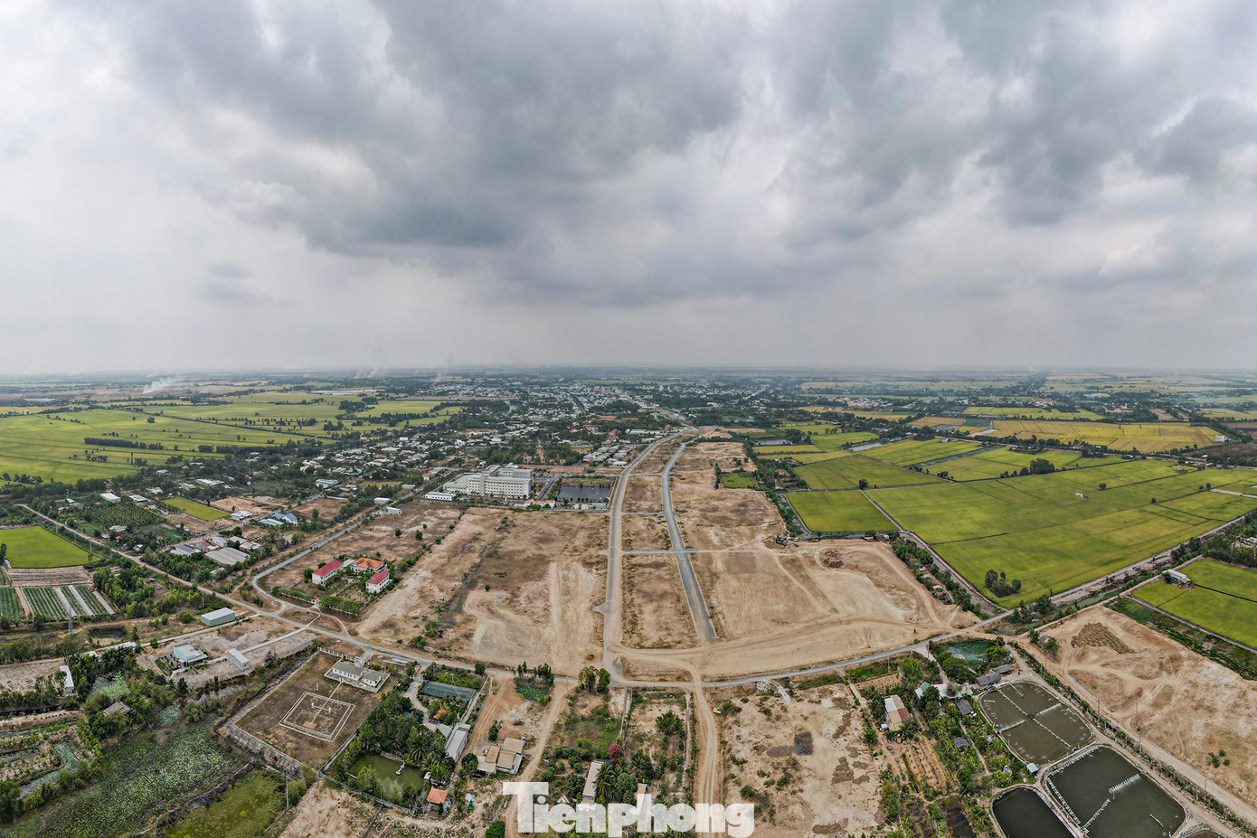 Từ kết luận thanh tra, dự án này phải dành gần 150.000m2 diện tích quỹ đất để đầu tư xây dựng nhà ở xã hội, nhưng chủ đầu tư và đơn vị phát triển chỉ dành 16.446m2, chỉ chiếm... 2.24% tổng diện tích phải thực hiện.