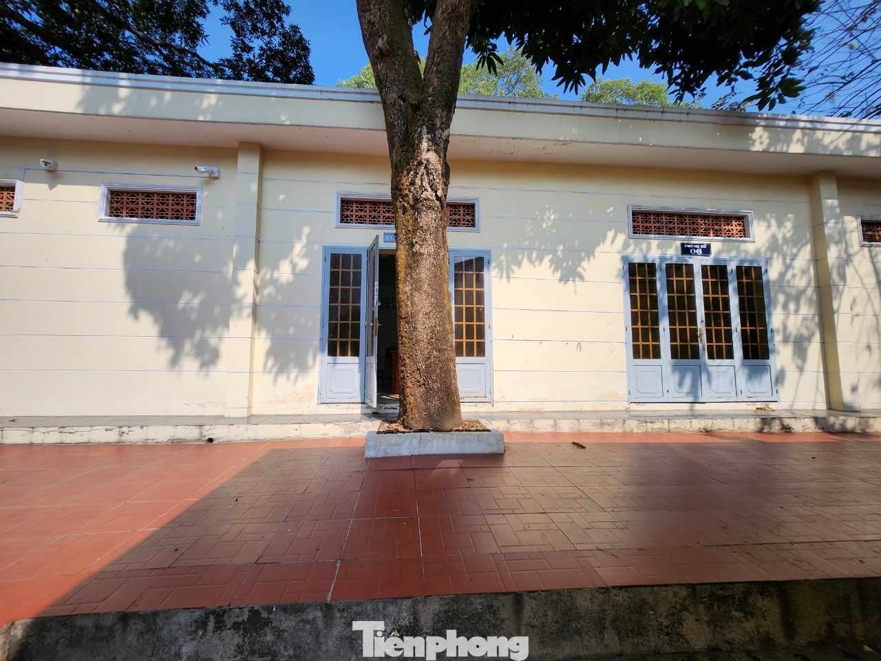 Tài liệu, hồ sơ liên quan đến vụ án được lưu giữ tại một phòng riêng với hệ thống điều hoà hoạt động liên tục. Đây là vụ án có hồ sơ ‘khủng’, với khoảng 1 triệu bút lục, 2.500 tập tài liệu đựng trong 104 thùng hồ sơ, nặng khoảng 6 tấn. TAND TPHCM cũng đã chuẩn bị một phòng riêng với đủ trang thiết bị PCCC, camera an ninh, để luật sư , người liên quan sao chụp hồ sơ, tài liệu.