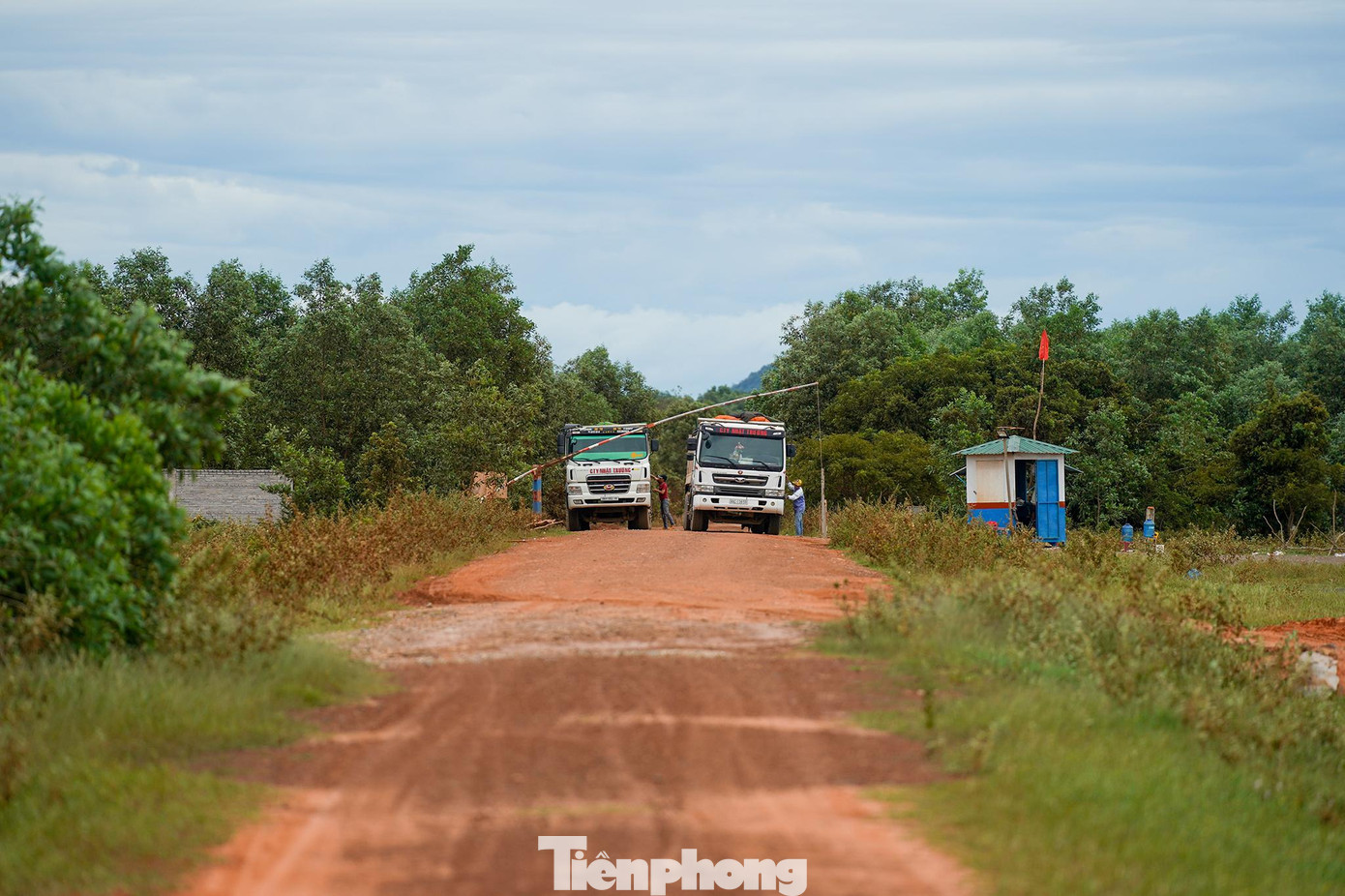 Phó Thủ tướng yêu cầu UBND tỉnh Bình Thuận khẩn trương giải trình ý kiến của Hội đồng thẩm định liên ngành về điều chỉnh chủ trương đầu tư dự án sân bay Phan Thiết, hạng mục hàng không dân dụng. Tỉnh Bình Thuận phải rà soát năng lực của nhà đầu tư.