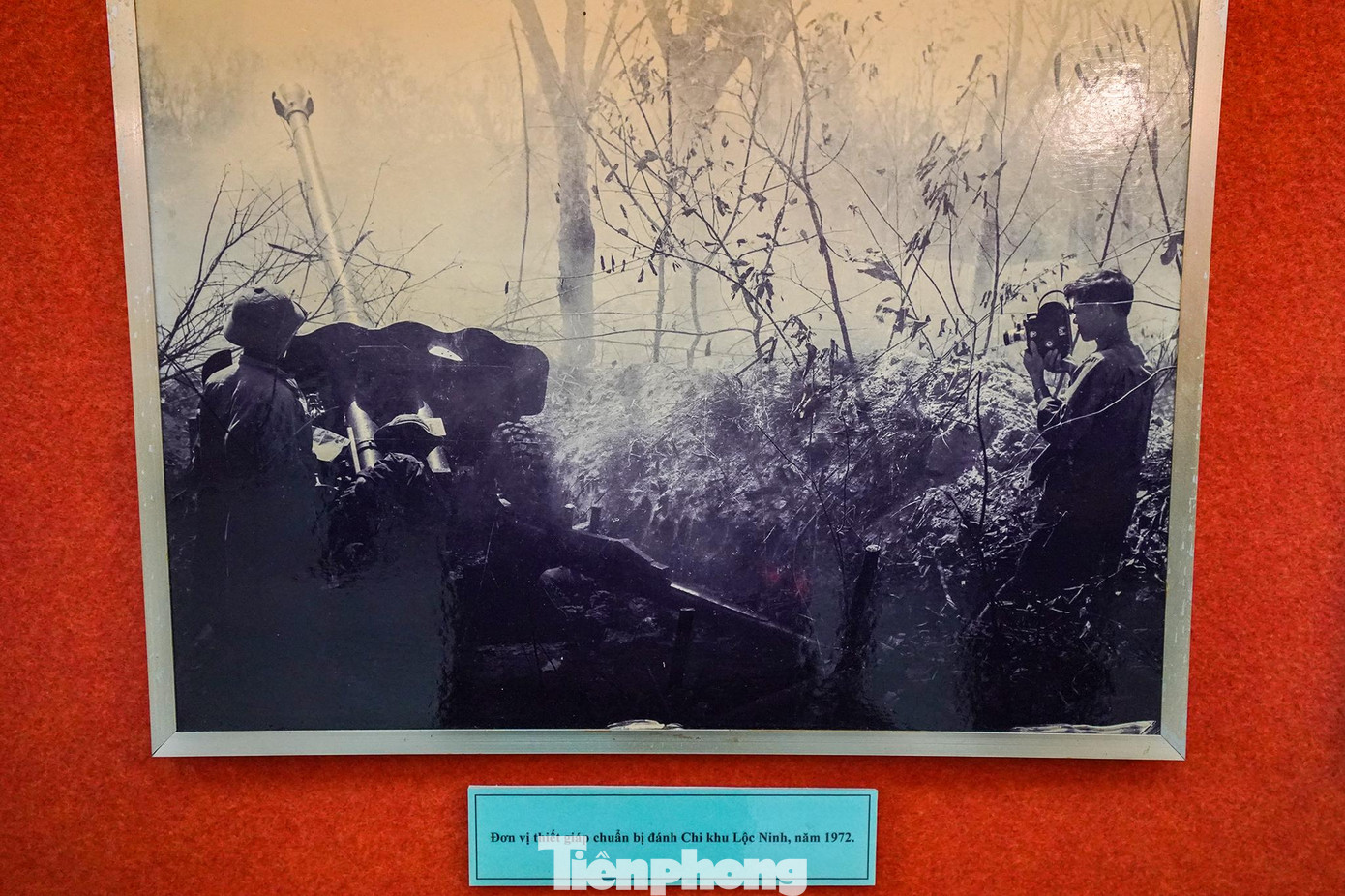 Hình ảnh tác nghiệp của phóng viên chiến trường.