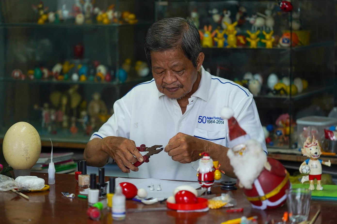 Sau đó, ông Tâm bắt tay vào sáng tạo thêm những nhân vật khác gần gũi với cuộc sống đời thường hơn như ông Địa, ông Thần Tài, các con vật như mèo, lợn, trâu, ngựa… và tất cả đều mang lại hiệu quả giảng dạy rất cao. Sản phẩm thầy làm ra, ngày càng đẹp hơn, chuyên nghiệp hơn.