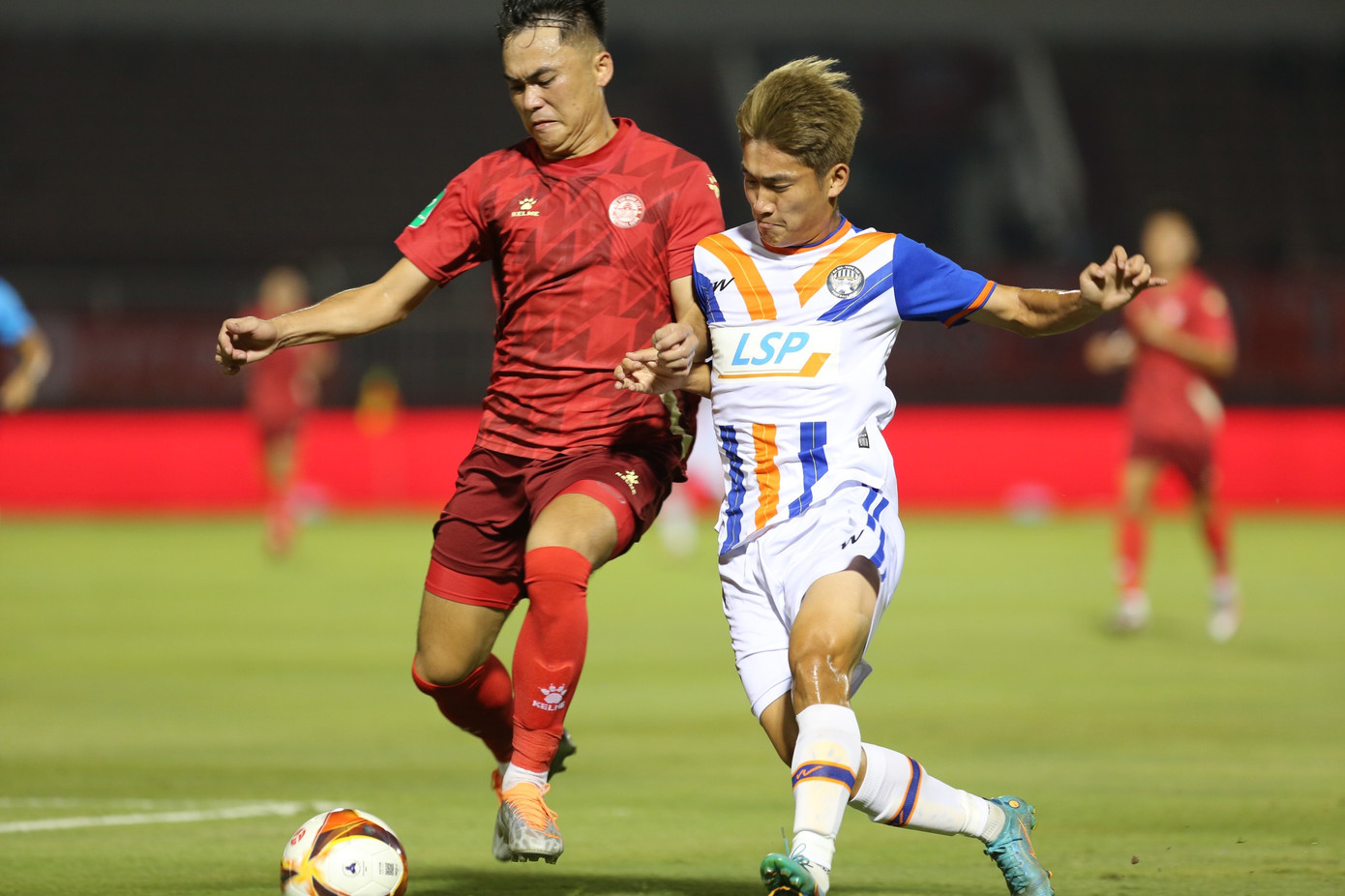 Dù không được sử dụng ngoại binh theo điều lệ của cúp quốc gia song TPHCM vẫn không mấy khó khăn chơi lấn lướt các vị khách Vũng Tàu. Bên cạnh sự chênh lệch hạng đấu thì Vũng Tàu cũng đang sở hữu đội hình cực trẻ với tuổi đời trung bình chỉ hơn 23 tuổi.