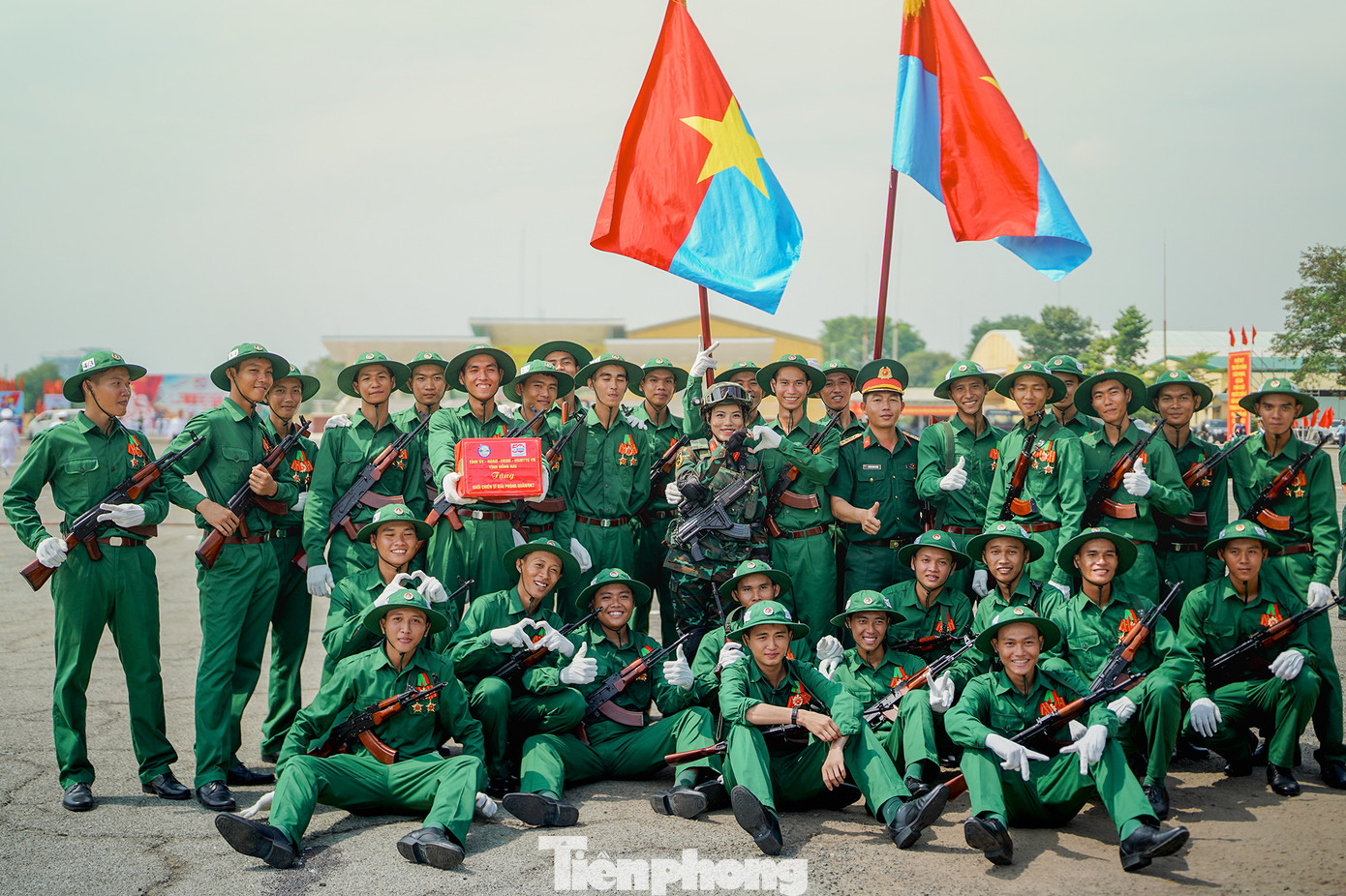 Trong sự kiện lịch sử, ngày hội lớn của dân tộc, những trái tim đã hòa chung nhịp đập, tạo nên một bức tranh cảm xúc đầy ý nghĩa.