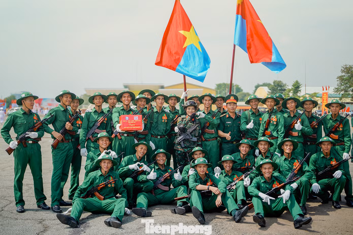 Trong sự kiện lịch sử, ngày hội lớn của dân tộc, những trái tim đã hòa chung nhịp đập, tạo nên một bức tranh cảm xúc đầy ý nghĩa.