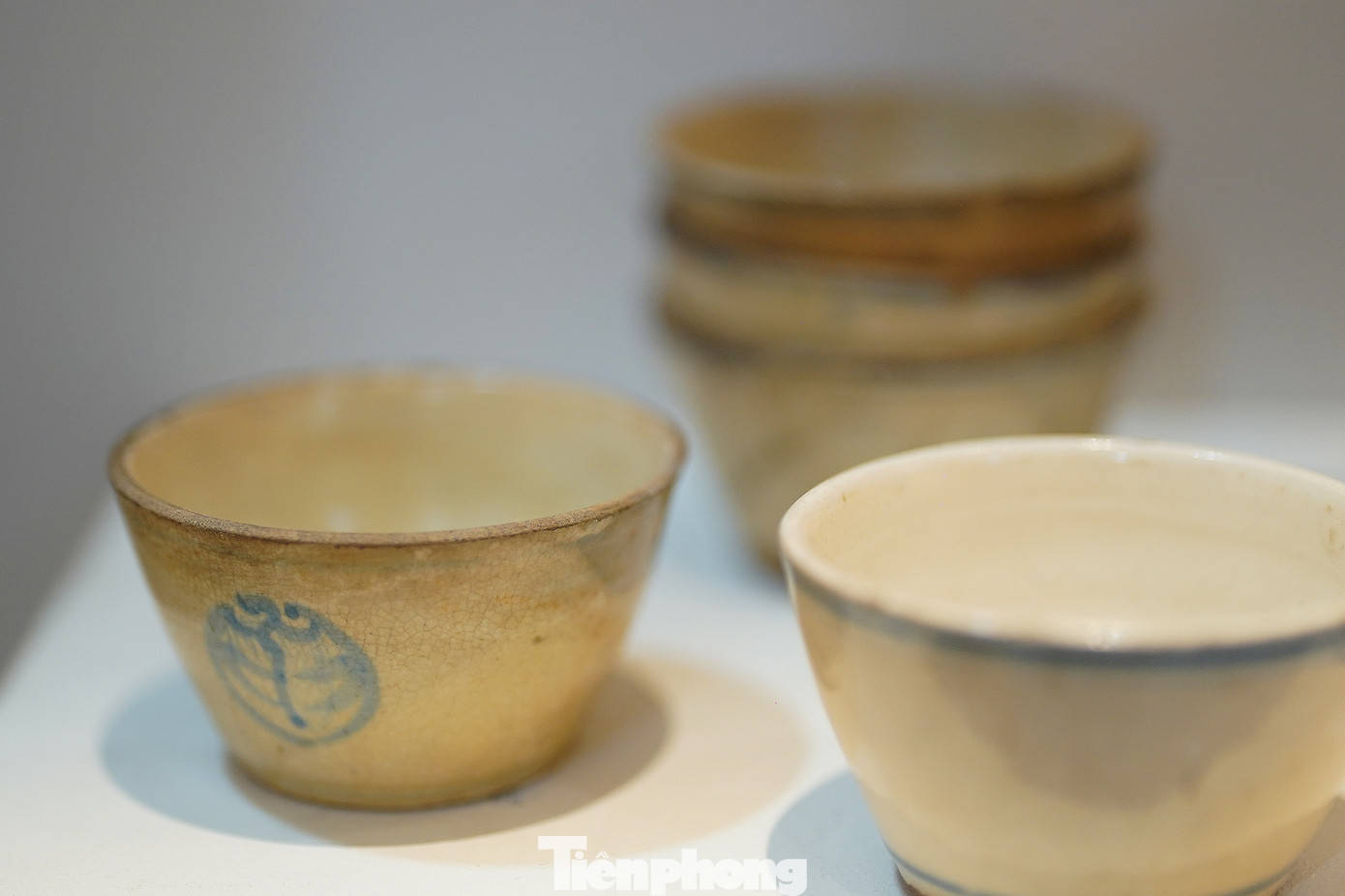 Thố đựng cơm của tiệm cơm &quot;Chuyên Ký&quot; đường Tôn Thất Đạm (quận 1) - khai trương và hoạt động từ năm 1948 đến nay, thố được nhà sưu tập Đỗ Tam Quốc tặng lại bảo tàng.