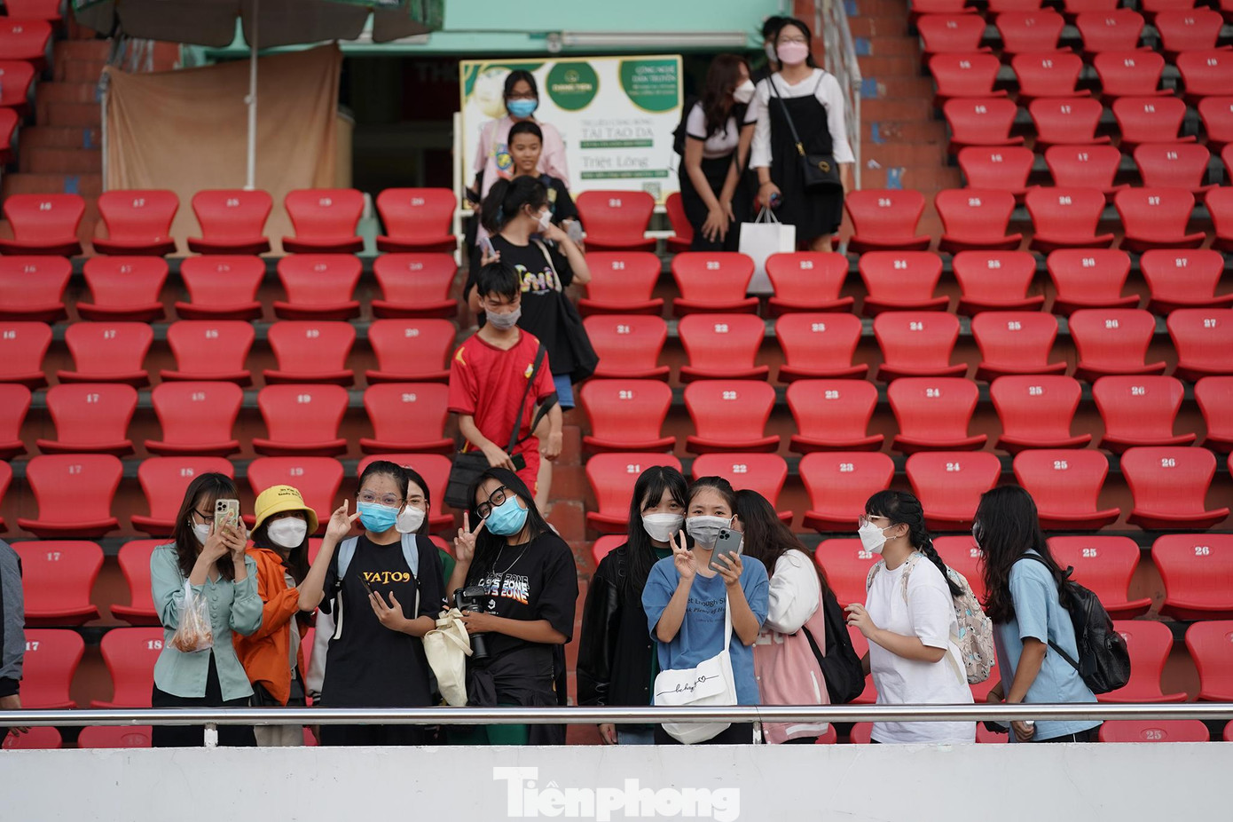 Buổi tập mở cửa cho khán giả vào xem tự do.