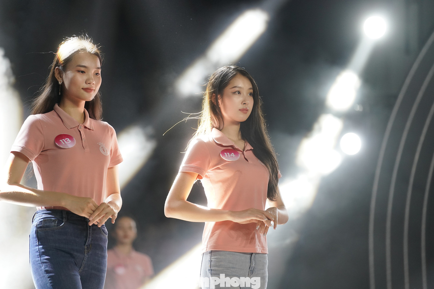 Giáng My thường xuyên để mặt mộc trong các buổi tập. Trong cuộc phỏng vấn của Tiền Phong, người đẹp đến từ Ninh Bình nói cô khá tự tin với mặt mộc và không cảm thấy quá hồi hộp khi đối diện với ban giám khảo.