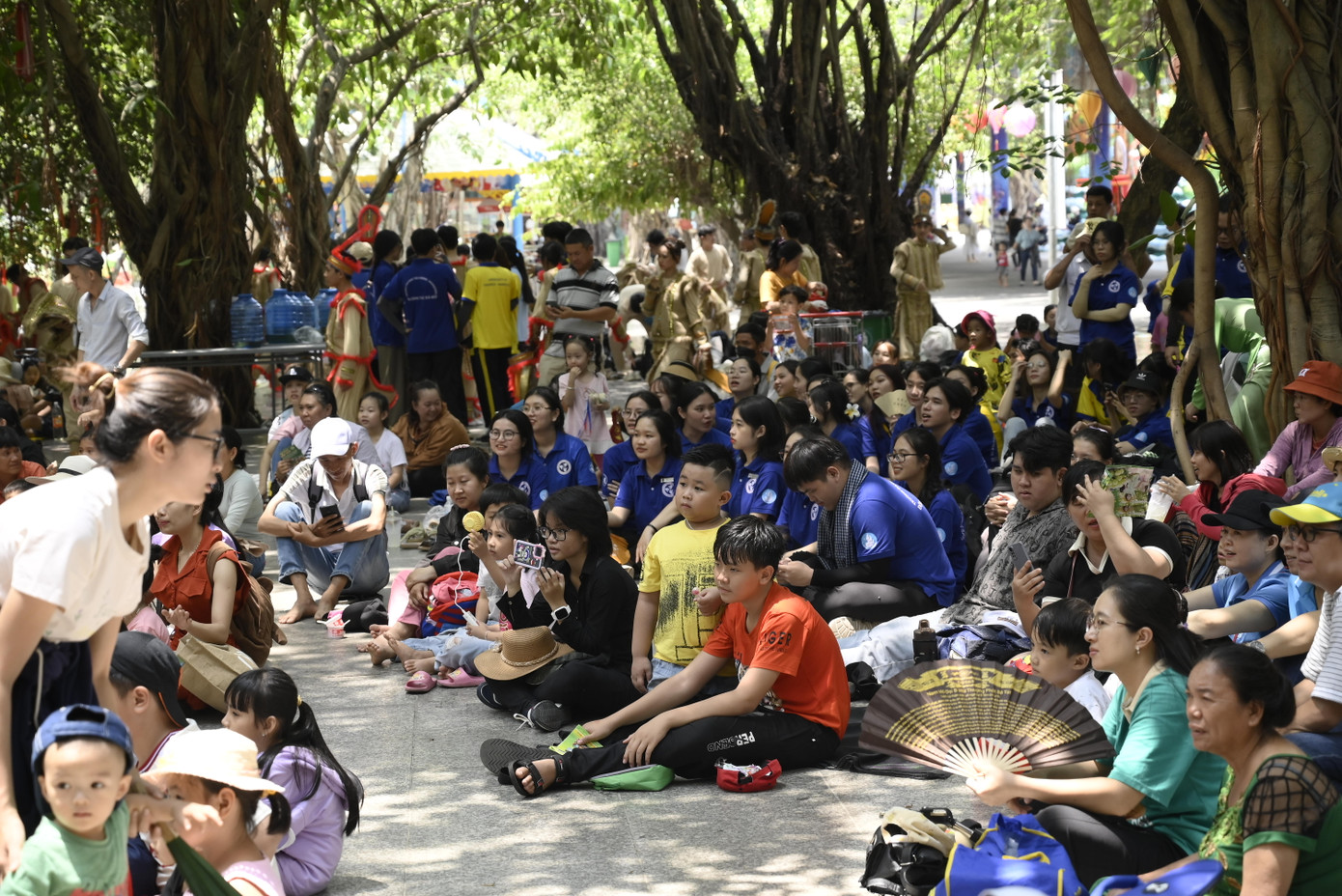 Nhân dịp giỗ Tổ Hùng Vương 10/3 âm lịch, khu du lịch văn hóa Suối Tiên giảm giá vé vào cổng người lớn còn 120.000 đồng, vé trẻ em còn 60.000 đồng.