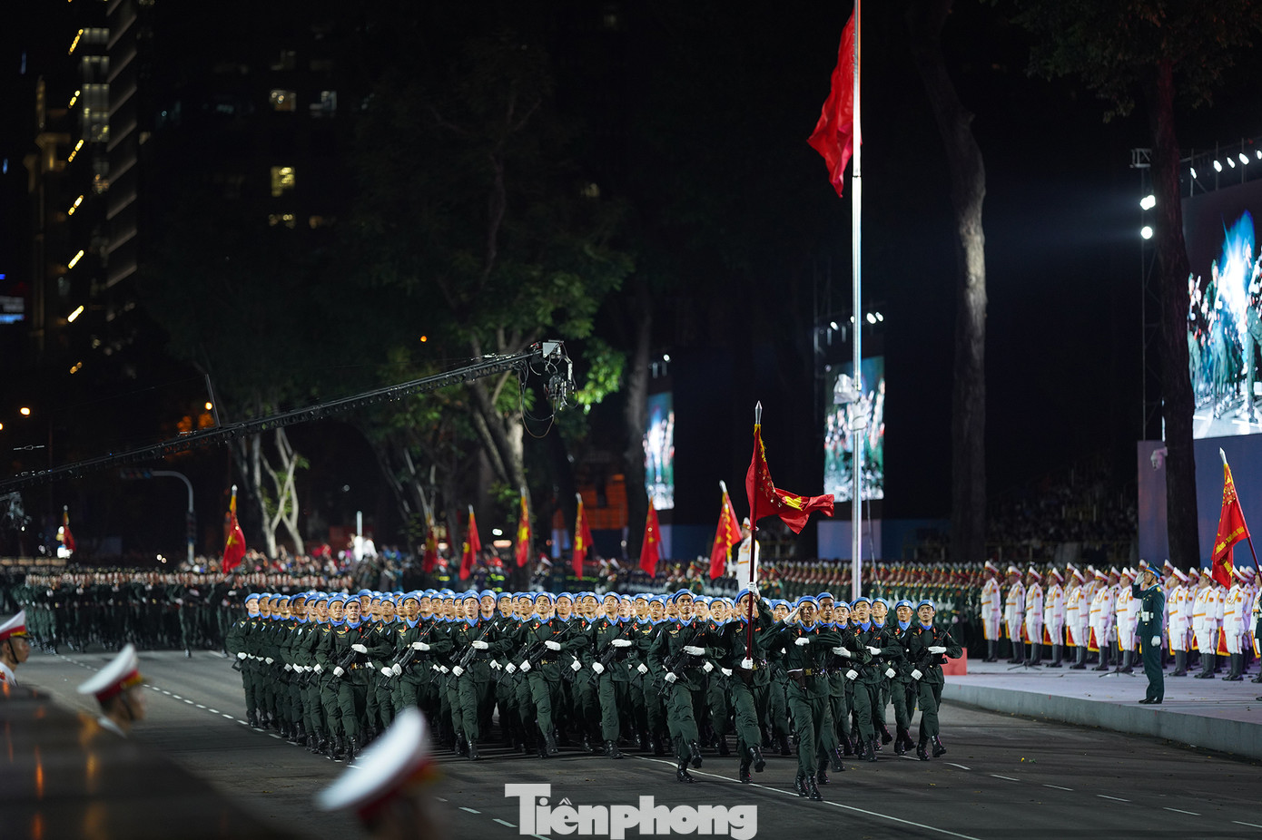 Khối nam sĩ quan Gìn giữ Hoà bình Liên Hợp Quốc.