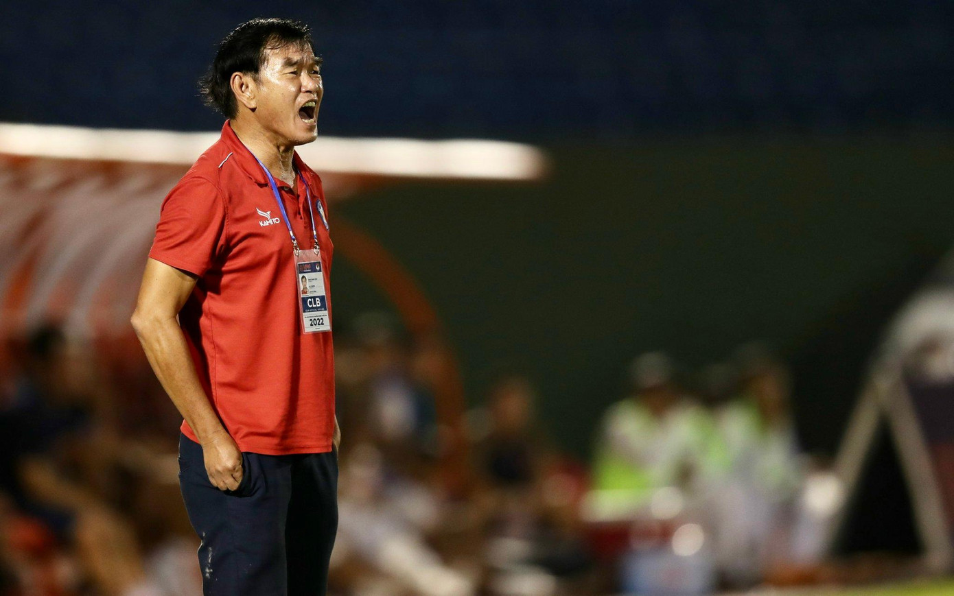 Đều trắng tay ở vòng đấu trước, nên cả hai đang rất khát điểm trong cuộc đối đầu này. Đặc biệt là nhà cầm quân Phan Thanh Hùng, vì ngoài việc giành 3 điểm để giúp SHB Đà Nẵng cải thiện thứ hạng trên bảng tổng sắp, ông còn muốn cho những người làm bóng đá ở B.Bình Dương thấy rằng để ông ra đi là một nước cờ sai lầm. Đều trắng tay ở vòng đấu trước, nên cả hai đang rất khát điểm trong cuộc đối đầu này. Đặc biệt là nhà cầm quân Phan Thanh Hùng, vì ngoài việc giành 3 điểm để giúp SHB Đà Nẵng cải thiện thứ hạng trên bảng tổng sắp, ông còn muốn cho những người làm bóng đá ở B.Bình Dương thấy rằng để ông ra đi là một nước cờ sai lầm.