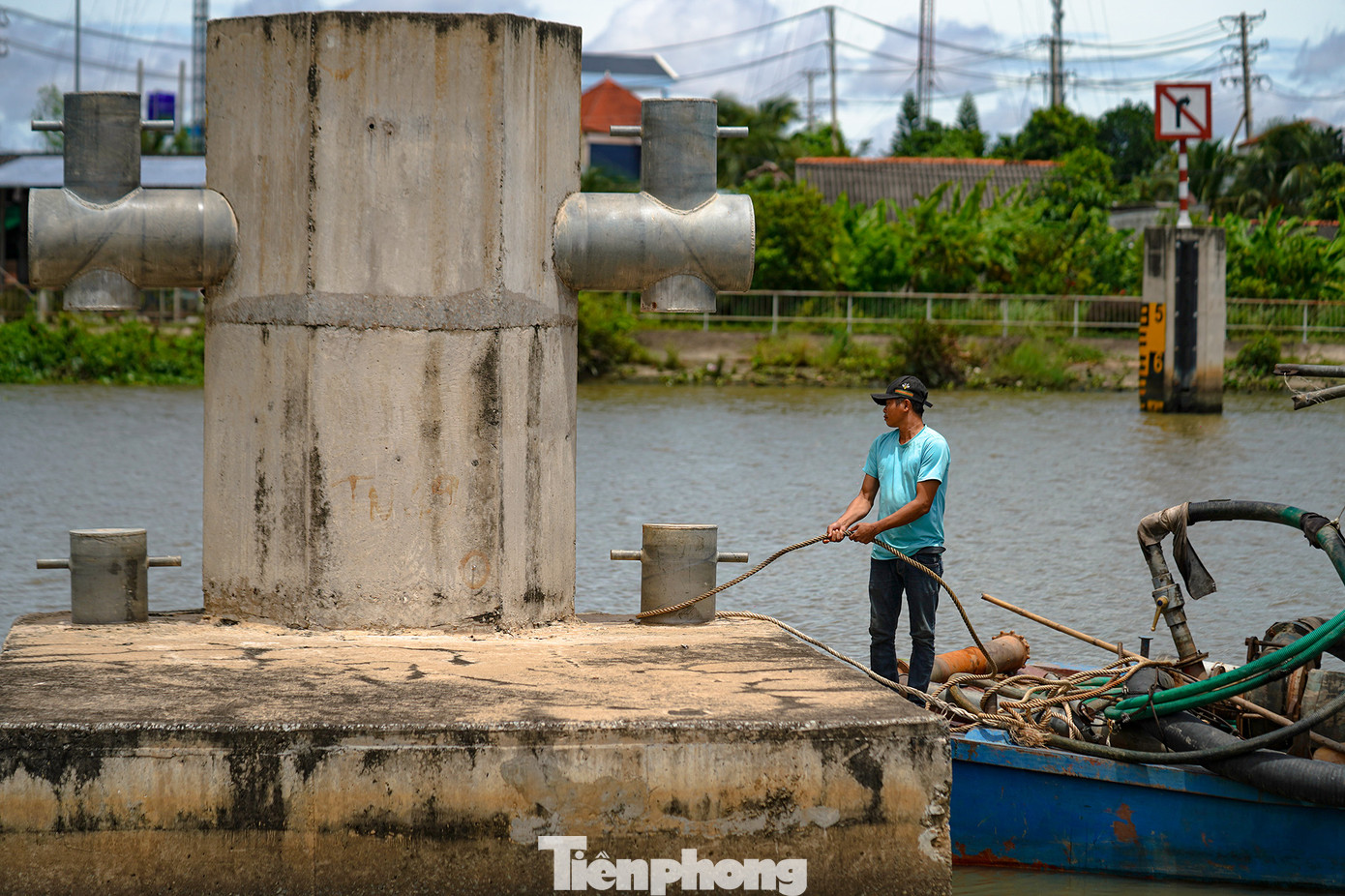 Âu tàu Rạch Chanh tại xã Lợi Bình Nhơn, TP.Tân An ngăn mặn hiệu quả