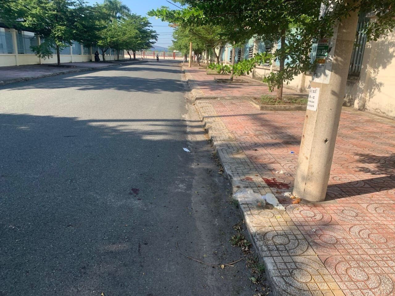 Hiện trường nơi hai vợ chồng công nhân công ty Long Nghị Hân trượt ngã. Hiện trường nơi hai vợ chồng công nhân công ty Long Nghị Hân trượt ngã.