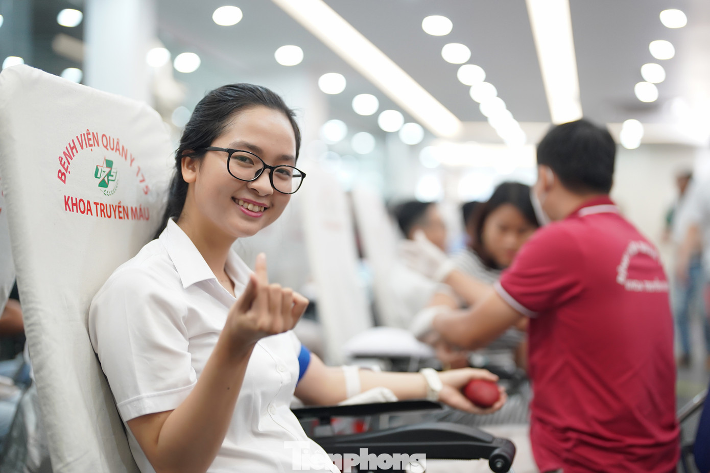 Bạn Phạm Thị Khánh Huyền (ngụ Quận 12) chia sẻ: &quot;Hôm qua, tôi tranh thủ nghỉ ngơi sớm, ăn uống đầy đủ để có sức khoẻ tốt nhất. Thật sự rất háo hức khi tham gia chương trình&quot;.