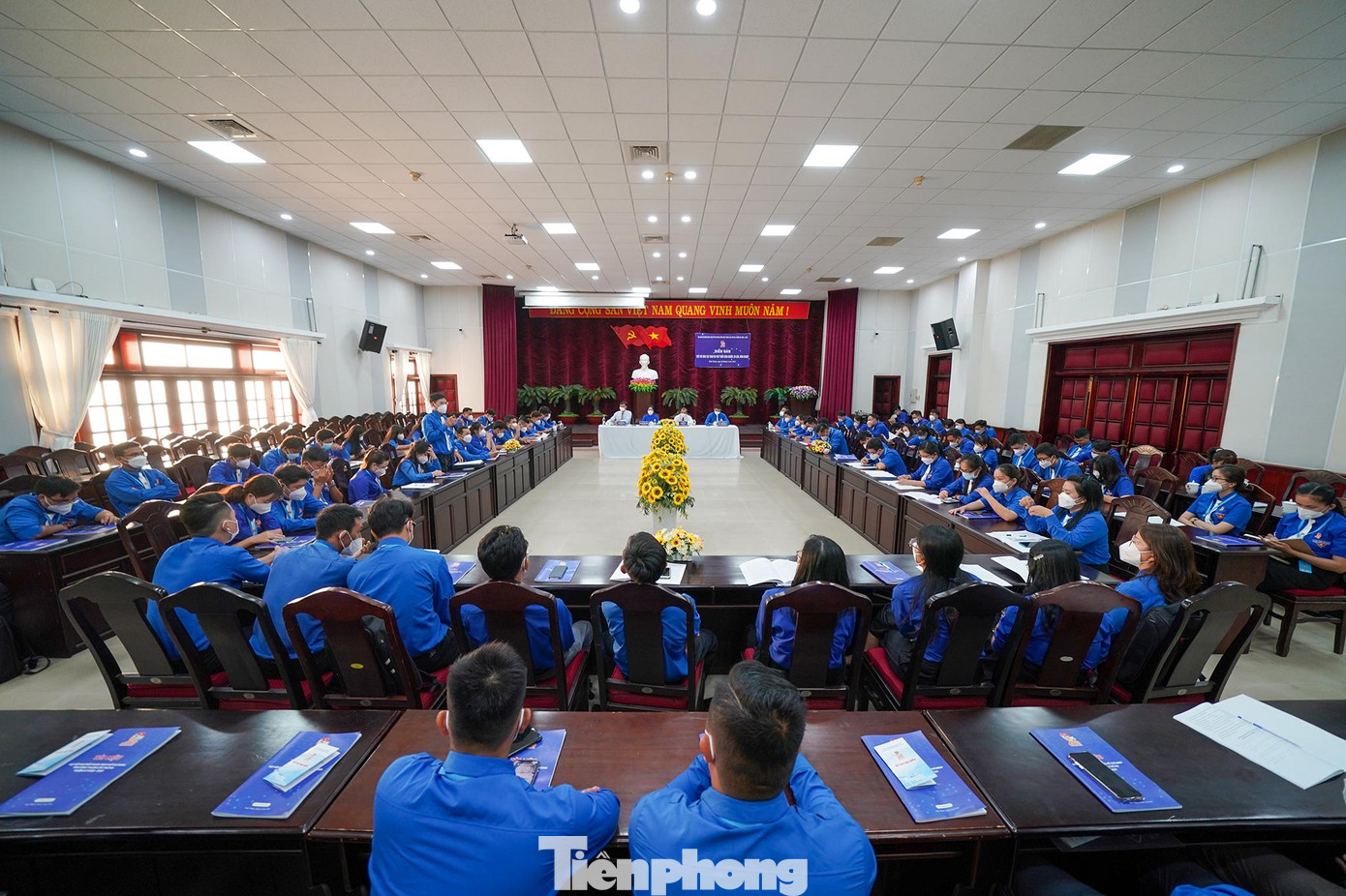 Chủ đề “Tuổi trẻ sáng tạo tham gia phát triển công nghiệp, du lịch, nông nghiệp” là một trong 3 diễn đàn trong khuôn khổ Đại hội đại biểu Đoàn Thanh niên Cộng sản Hồ Chí Minh tỉnh Bình Thuận lần thứ XIII, nhiệm kỳ 2022-2027, diễn ra chiều ngày 9/8. Diễn đàn đã có nhiều ý kiến đóng góp, thảo luận sôi nổi từ các đại biểu tham gia. Chủ đề “Tuổi trẻ sáng tạo tham gia phát triển công nghiệp, du lịch, nông nghiệp” là một trong 3 diễn đàn trong khuôn khổ Đại hội đại biểu Đoàn Thanh niên Cộng sản Hồ Chí Minh tỉnh Bình Thuận lần thứ XIII, nhiệm kỳ 2022-2027, diễn ra chiều ngày 9/8. Diễn đàn đã có nhiều ý kiến đóng góp, thảo luận sôi nổi từ các đại biểu tham gia.