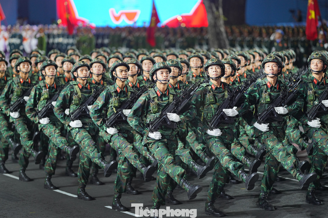 Khối Tác chiến điện tử (TCĐT) được hình thành và phát triển từ cuộc kháng chiến chống ngoại xâm, bảo vệ tổ quốc. Lực lượng TCĐT góp phần quan trọng làm nên chiến thắng lịch sử Điện Biên Phủ trên không và cuộc tổng tấn công và nổi dậy mùa xuân 1975.