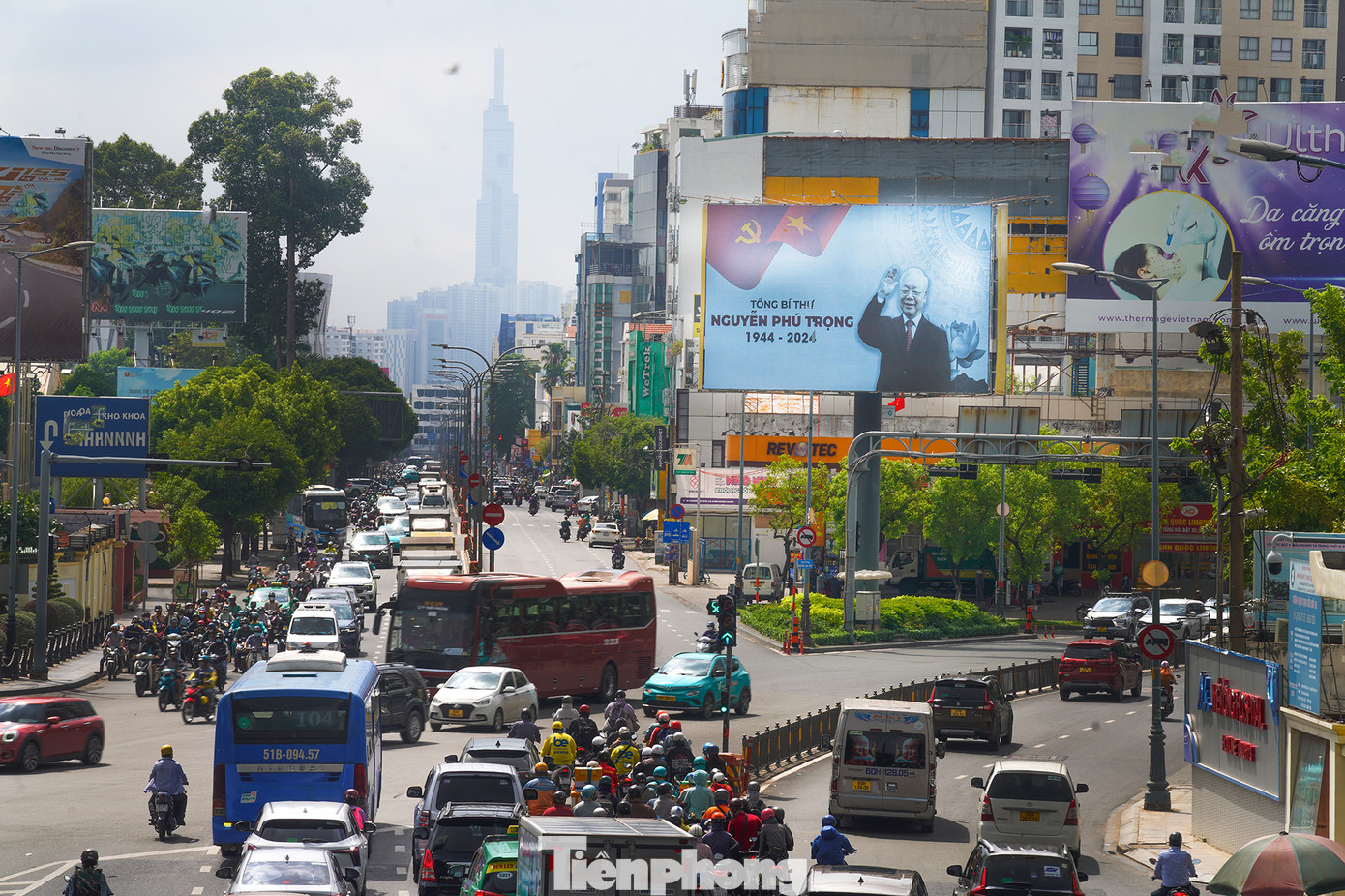 Chính quyền và nhân dân TPHCM bày tỏ niềm tiếc thương vô hạn đối với vị lãnh tụ đáng kính, Tổng Bí thư Nguyễn Phú Trọng.