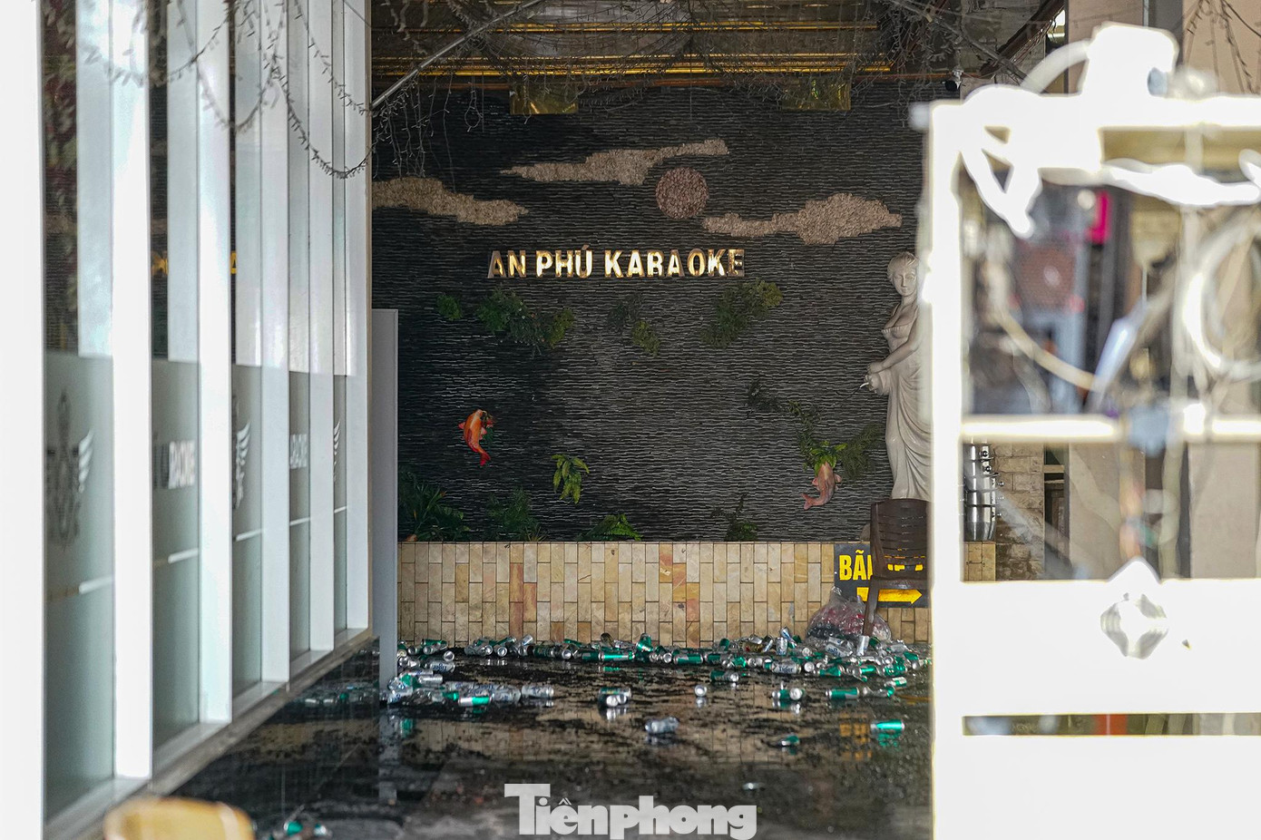 Bên trong quán karaoke An Phú sau vụ hỏa hoạn