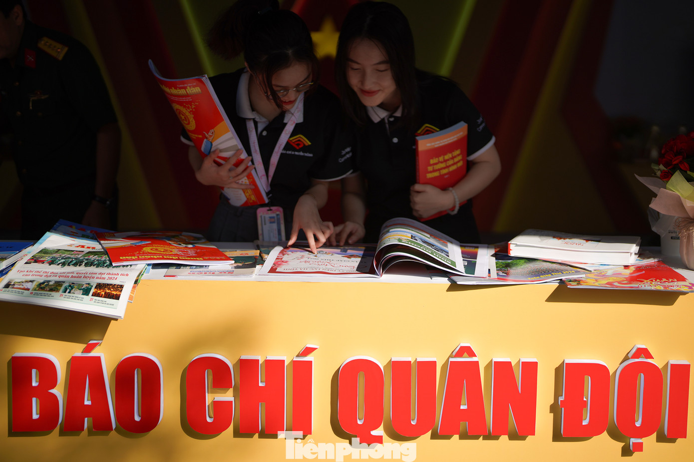 Khu vực báo chí quân đội tại Hội báo.
