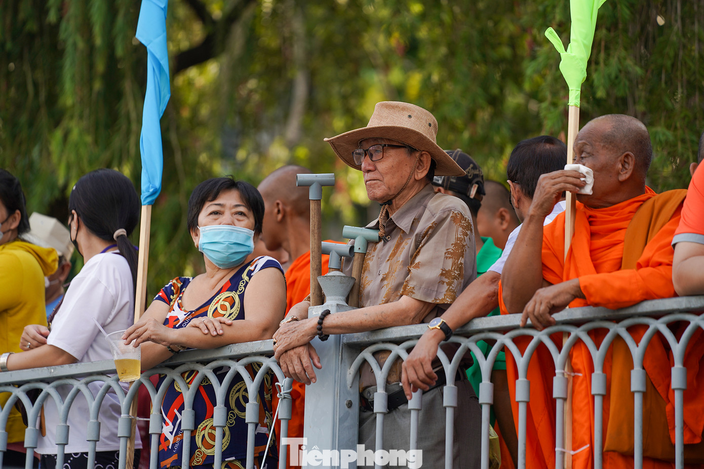 Sự kiện thu hút nhiều giới, nhiều lứa tuổi tham gia cổ vũ.