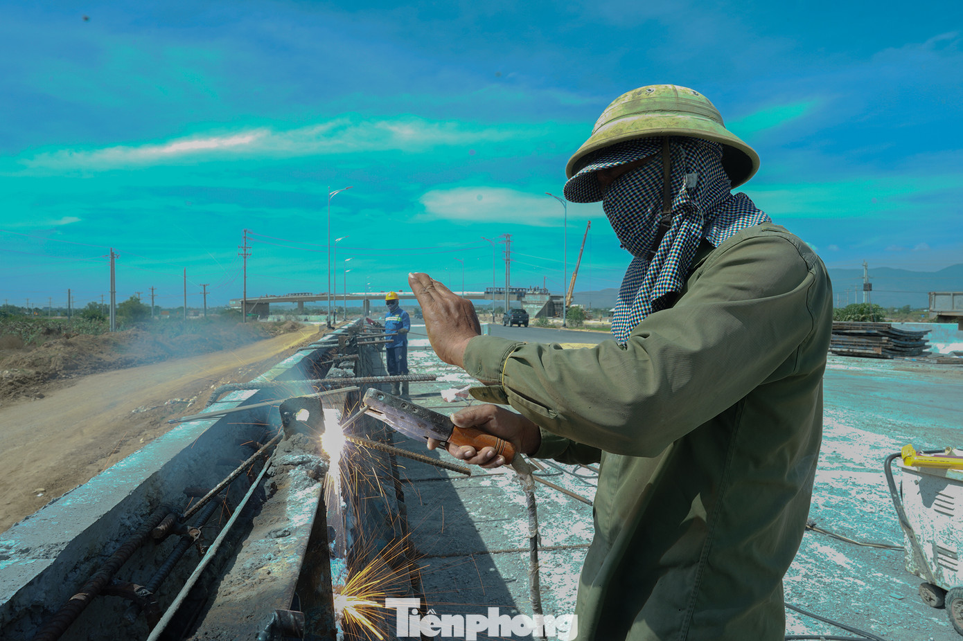 Dự kiến, vào ngày 30/4 năm nay, cao tốc Vĩnh Hảo - Phan Thiết sẽ được thông xe, đưa vào khai thác toàn tuyến.