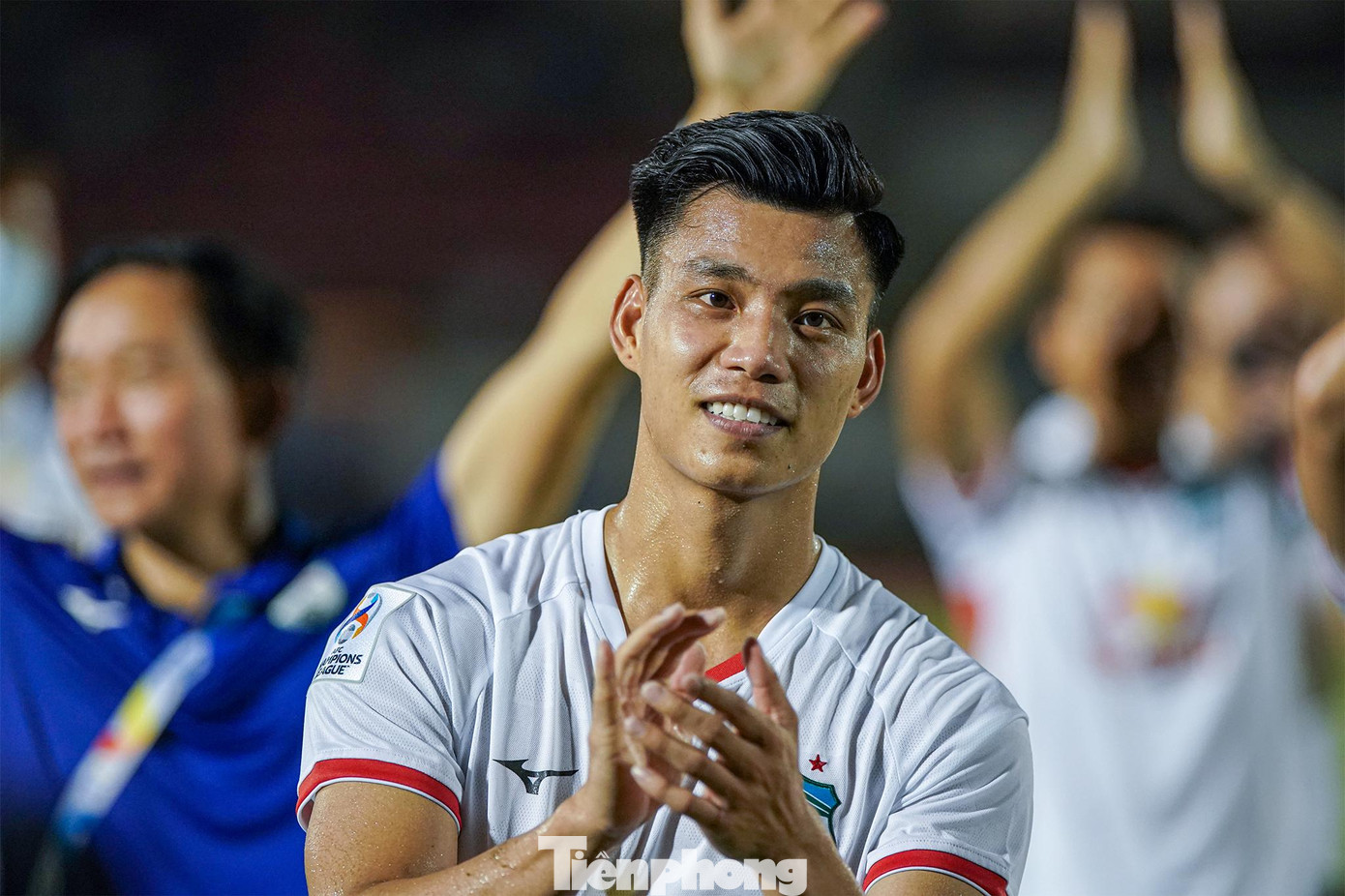 1-1 cũng là kết quả của trận đấu bất chấp những nỗ lực của cầu thủ hai đội trong những phút còn lại.