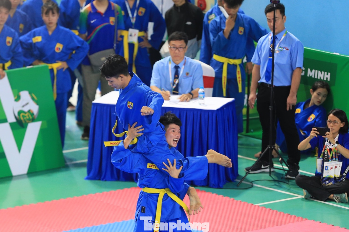 Lê Quang Huy/Nguyễn Lê Phú Thịnh giành HCV Song luyện 1 nam.